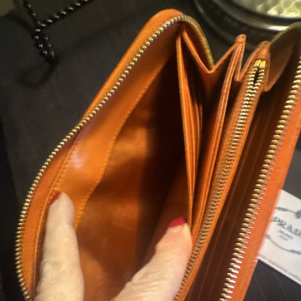 PRADA Soffiano Leather Zippy Wallet Papaya All Inclusive -box, Authenticity Card - Picture 12 of 14